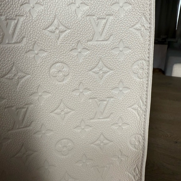 FLAWLESS Louis Vuitton On the Go GM Cream Empreinte Leather - Picture 14 of 15